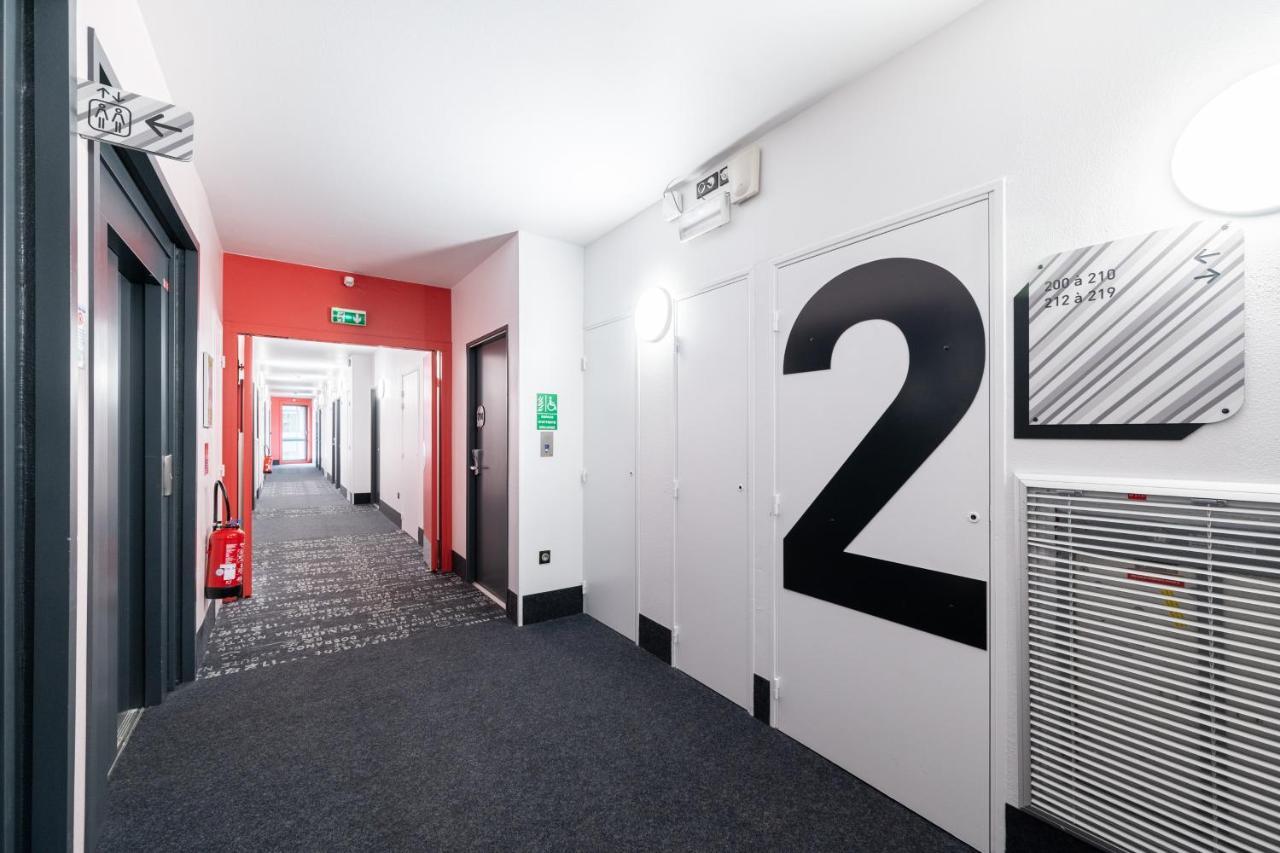 B&B Hotel Сент Экстерьер фото