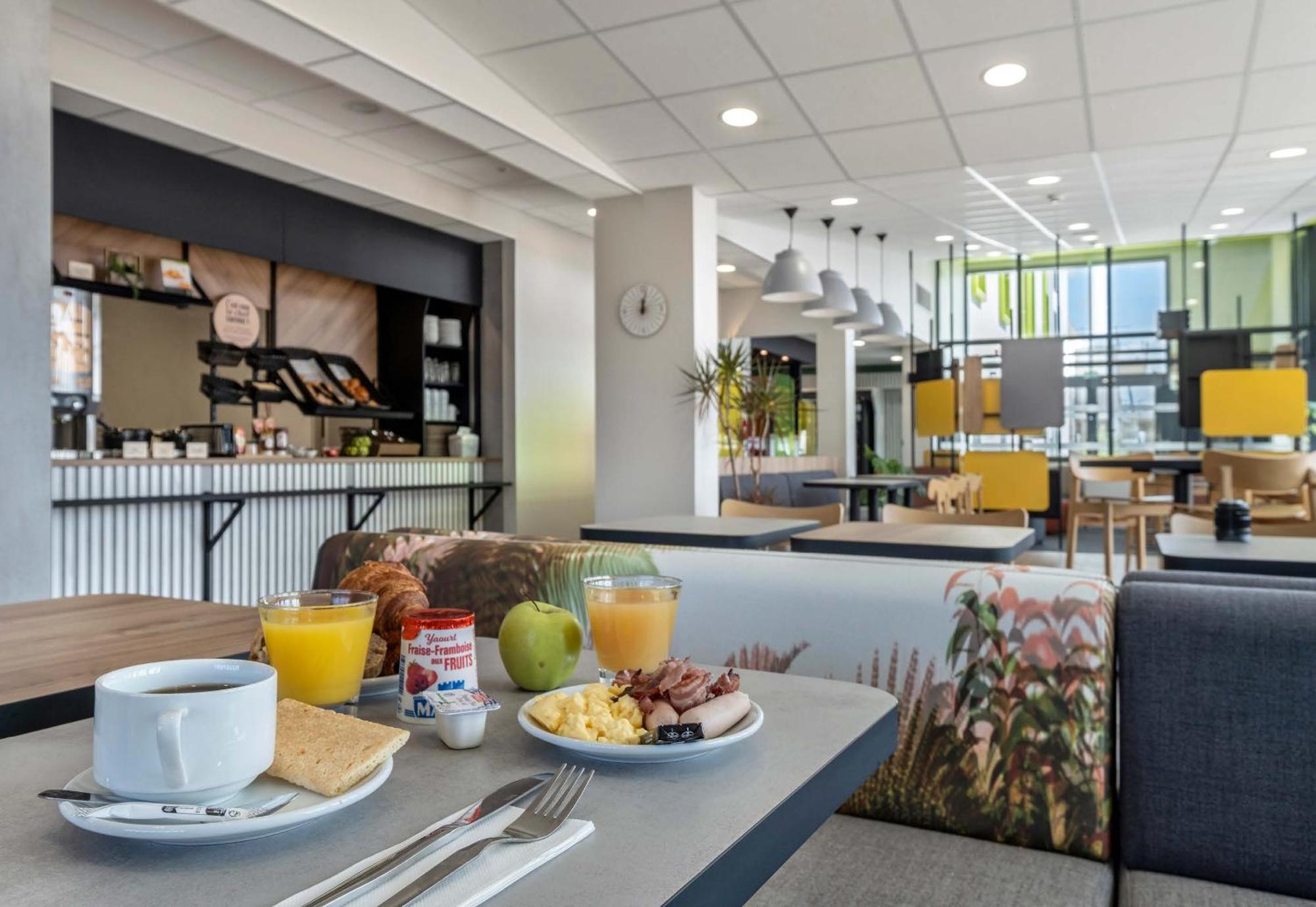 B&B Hotel Сент Экстерьер фото