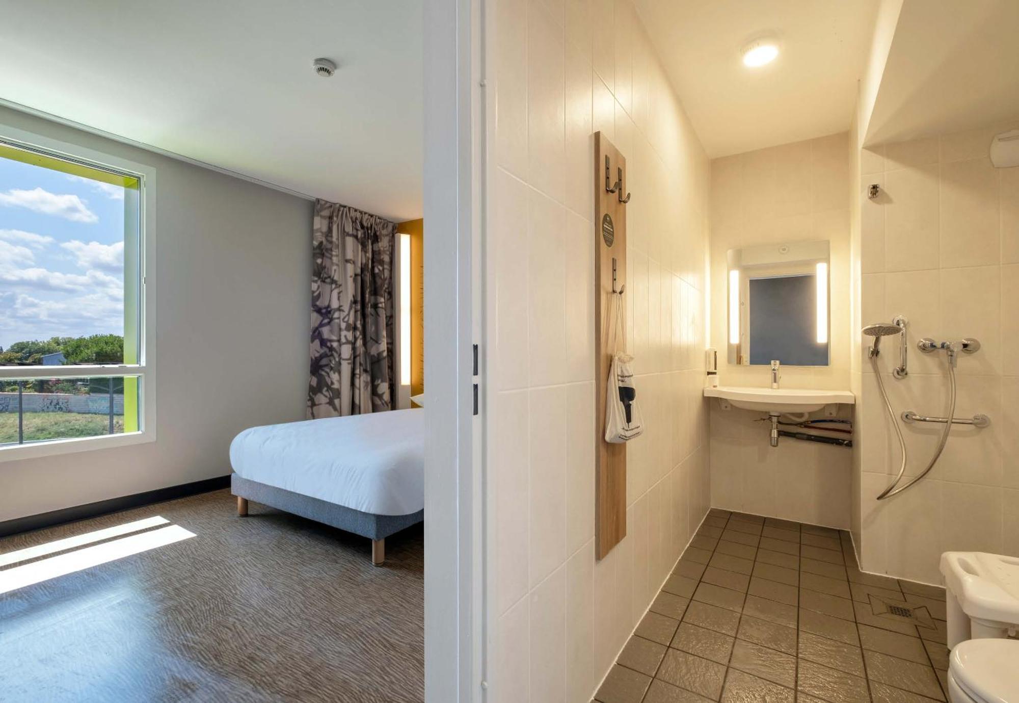 B&B Hotel Сент Экстерьер фото